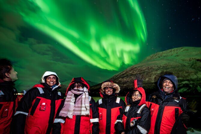 Northern Lights in Focus Tour by Minibus, German/ English, Meal - Pricing and Value