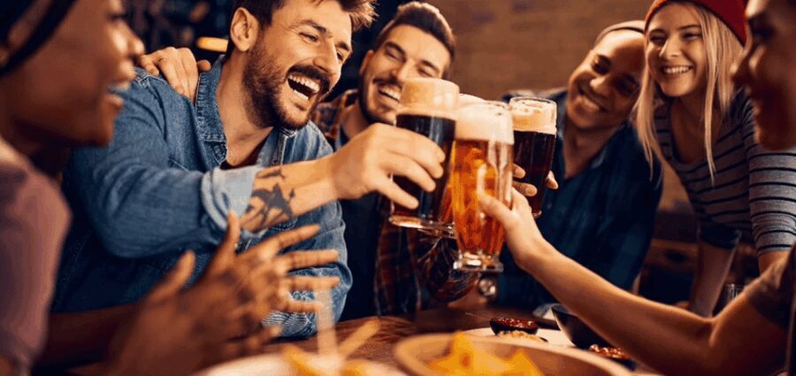 Nuremberg: Bar and Club Tour with Free Shots and Free Entry - What to Expect from the Night Out