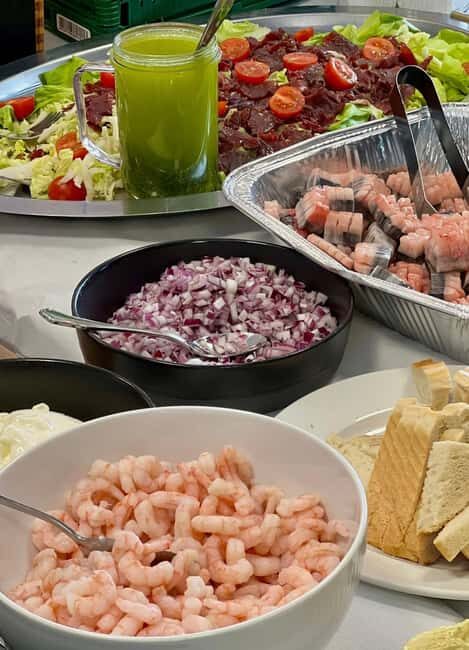 Nuuk Walking Tour with Greenlandic Beers and Arctic Burgers - An In-Depth Look at the Tour