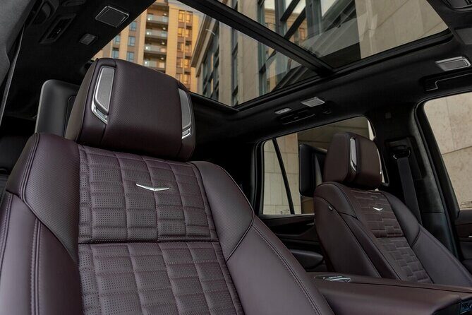 NYC VIP Private Luxury airport arrival ride by Stretch Limousine - The Experience in Action