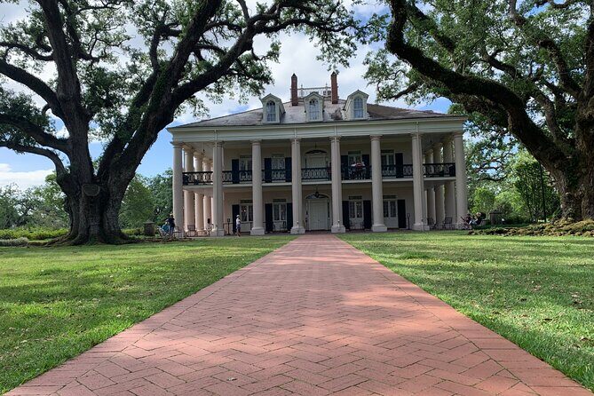 Oak Alley Plantation Admission & Tour with transportation - Frequently Asked Questions