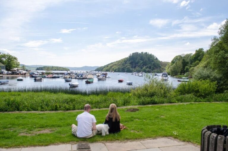 Oban, Lochs & Inveraray Full-Day Tour from Edinburgh - Oban: Seafood, Views, and a Quick Stop