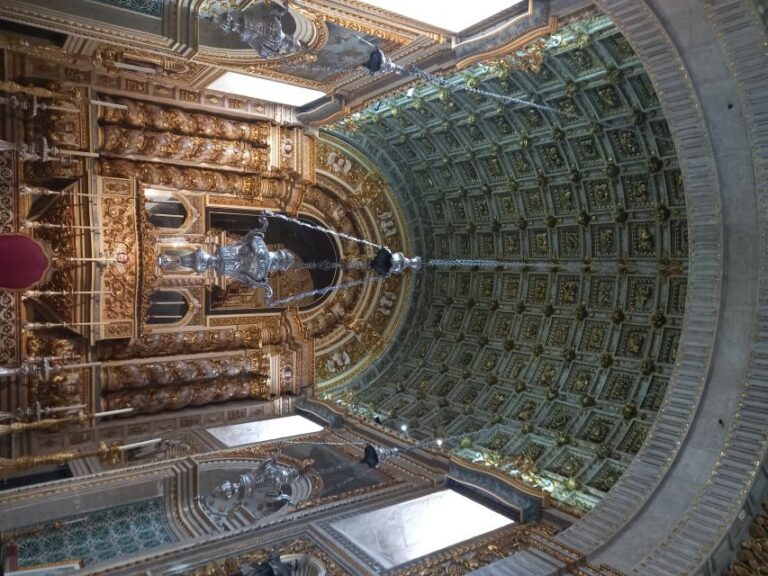 Óbidos & Nazaré Private Tour - Starting Point & Transport