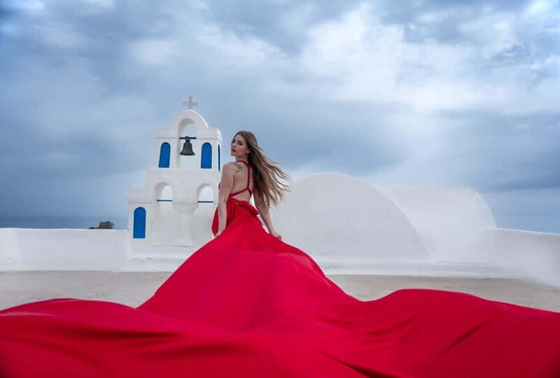 Oía: Santorini Professional Photoshoot with Edited Photos - Is This Photoshoot Right for You?