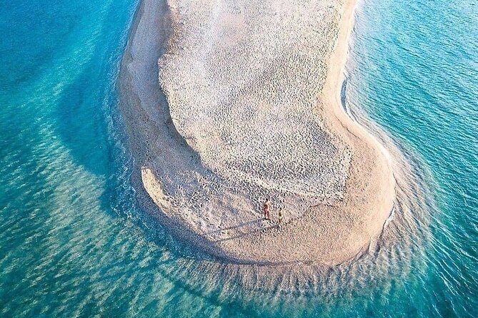 Omi: Bol and Golden Horn Beach Boat Trip with Lunch - Arrival in Bol and Free Time