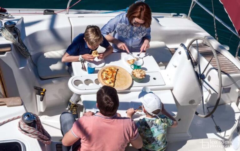 Omi: One-Day Trip with the Sailboat Nana - Private Tour - The first stop: Puia