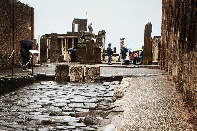 Once upon a time Pompeii 2 and a half hour tour - The Real Benefits and Possible Drawbacks