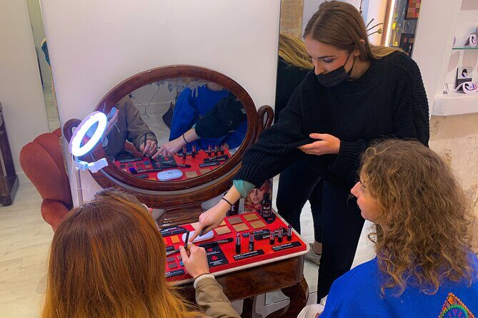 One-hour Private Makeup Class with a Pro Makeup Artist - The Breakdown of the Experience