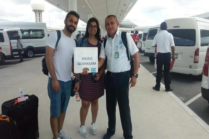 One-way private transfer Cancun Airport - Puerto Aventuras. - The Duration and Route