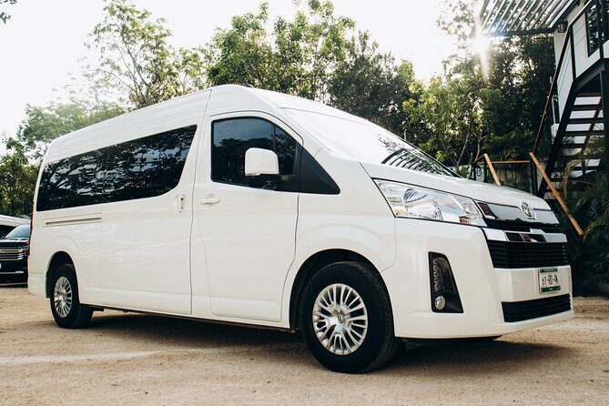 One Way Private Transfer Cancun Int Airport - Playa del Carmen - The Vehicle and Amenities