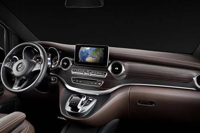 One way transfer from/to Ravello and Naples - Breaking Down the Experience