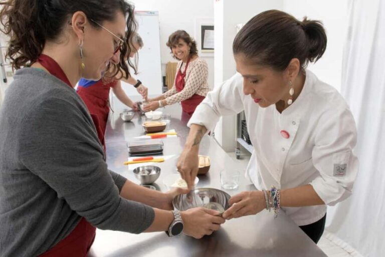 only in ITALIAN - International aperitif + cooking class in Italian - The Menu: Dishes from Around the World