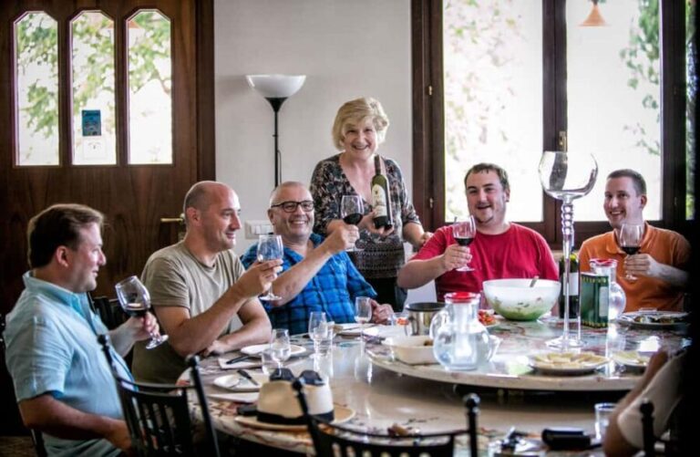 Organic Wine, Local Food Tasting & Vineyard Walk near Assisi - What the Reviews Say