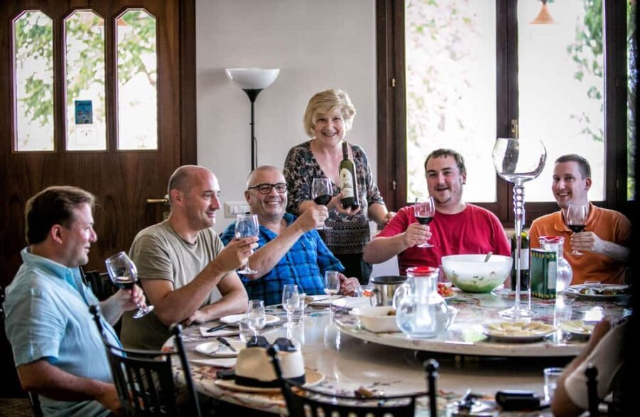 Organic Wine, Local Food Tasting & Vineyard Walk near Assisi - What the Reviews Say