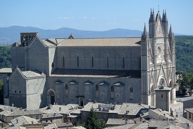 Orvieto, the Cathedral with golden mosaics and the medieval city Private Tour - The Value and Practical Aspects