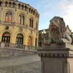Oslo : Must-See Attractions Walking Tour With A Guide - How the Experience Feels