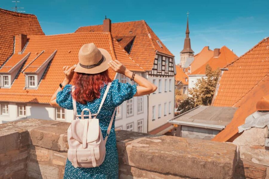 Osnabrück: 2-Hour Introductory Walking Tour with a Local - Exploring the Highlights: Iconic Landmarks and Hidden Gems