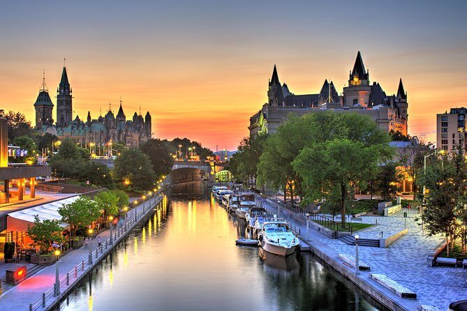 Ottawa Private Day Tour from Montreal - The Experience of a Private Guided Tour