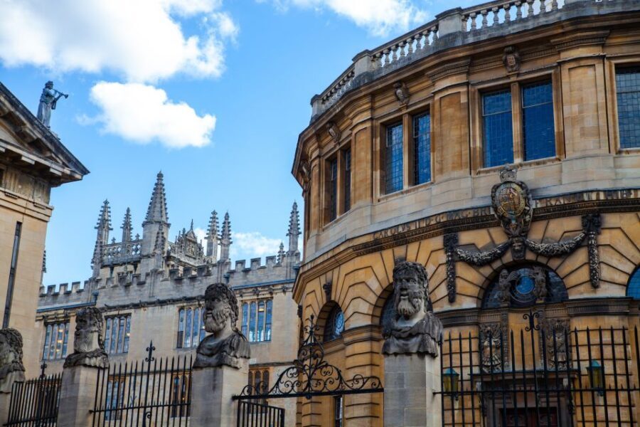 Oxford: 3-Hour Private Tour with Student Guide - Who Should Consider This Tour?