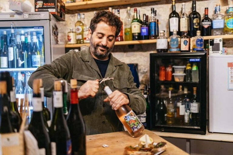 Palermo: Wine Tasting with Snacks at Bottega Monteleone - The Tasting Itself: A Multi-Stage Journey