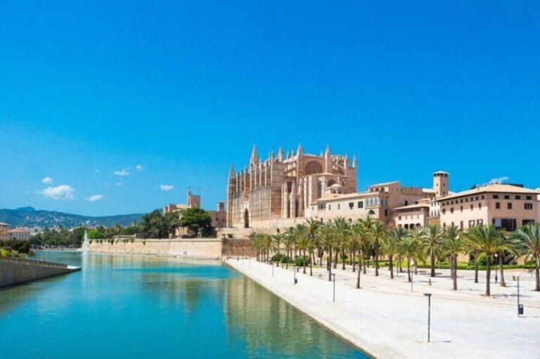 Palma de Mallorca : Must see Walking Tour With A Guide - What’s Included and What’s Not