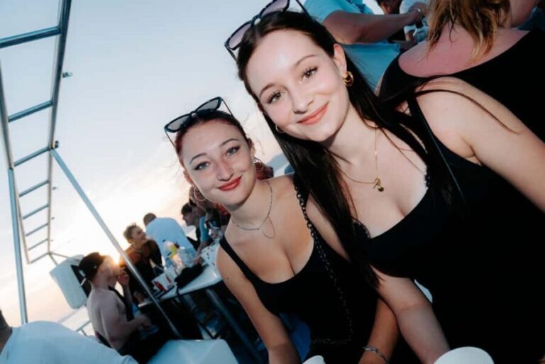 Palma de Mallorca: Sunset Boat Party with DJ and Animation - The Breakdown of the Tour