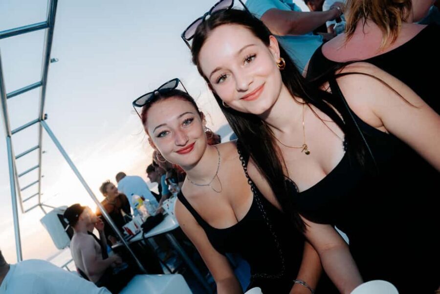 Palma de Mallorca: Sunset Boat Party with DJ and Animation - The Breakdown of the Tour