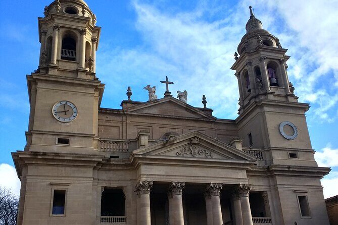 Pamplona City Tour from San Sebastian - Transportation and Group Size