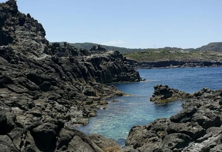 Pantelleria: Time travel trekking among prehistoric ruins - The Experience and Its Practical Aspects