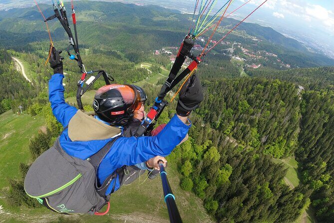 Paragliding Tandem Flight from Bunloc, Brasov - The Value of the Experience