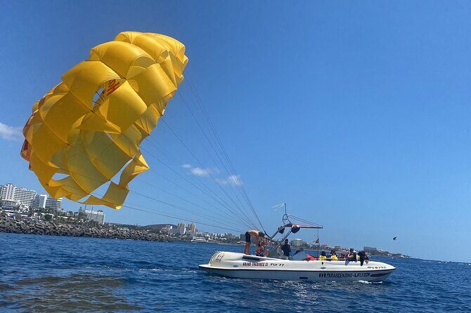 Parasailing flights on the coast of Adeje in Tenerife - Analyzing the Cost and Value