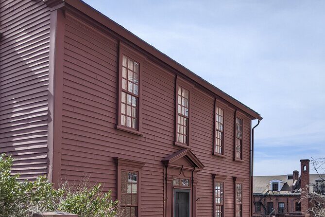 Parasols and Pocket Watches: A History Tour - Who Should Consider This Tour?