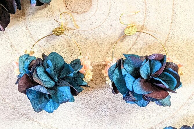 Paris 1e: Floral Earrings Workshop - The Reviews Speak Volumes
