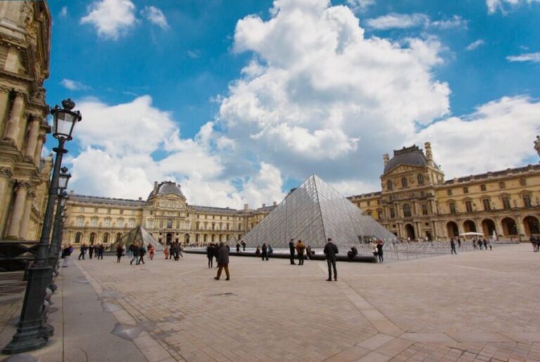 Paris: 2-Hour Guided Tour Through the Louvre - The Value of Skip-the-Line Access