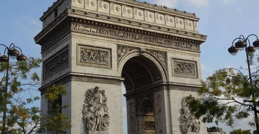 Paris: Arc de Triomphe Private guided tour + rooftop ticket - How the Tour Feels in Practice