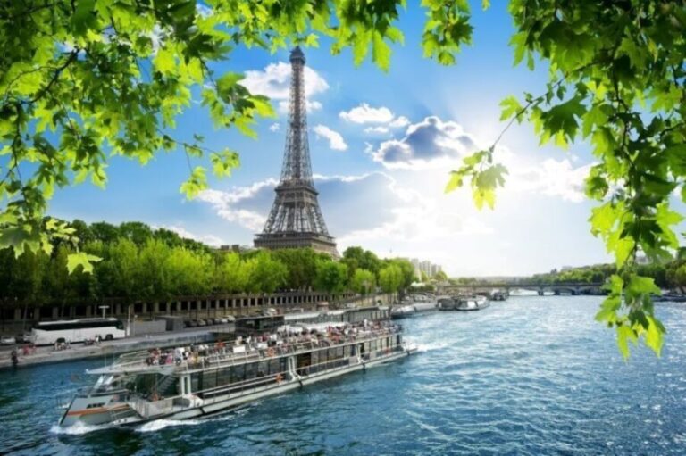 Paris: Army Museum Ticket and Seine River Cruise Combo - The Seine River Cruise Experience
