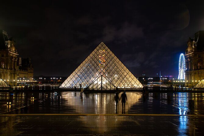 Paris by Night: Evening Walking Tour through the City of Lights - The Experience in Practice
