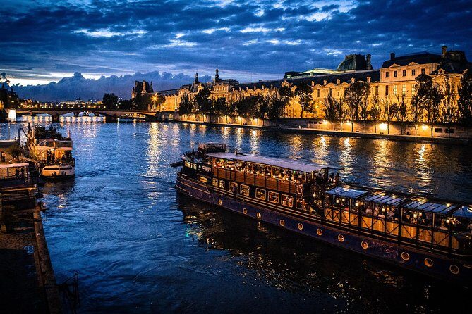 Paris By Night with Seine River Cruise and Roundtrip Luxury Transportation - What We Love About the Tour