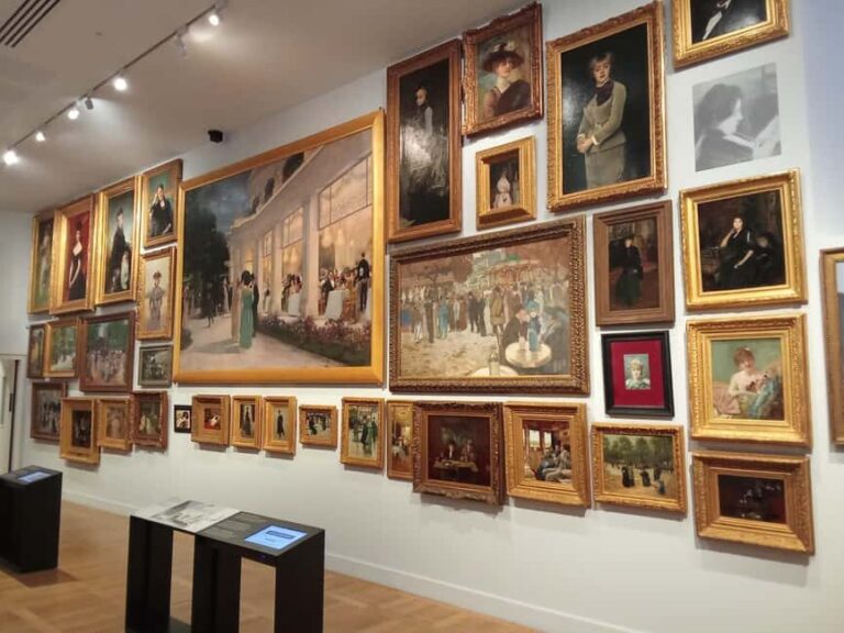 Paris: Carnavalet Museum Guided Visit in Le Marais - Detailed Breakdown of the Itinerary