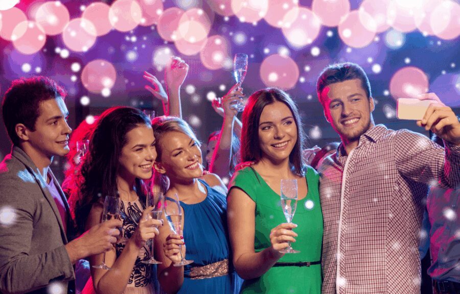 Paris: Christmas & New Year Lunch or Dinner Cruise - What People Love and What to Watch Out For