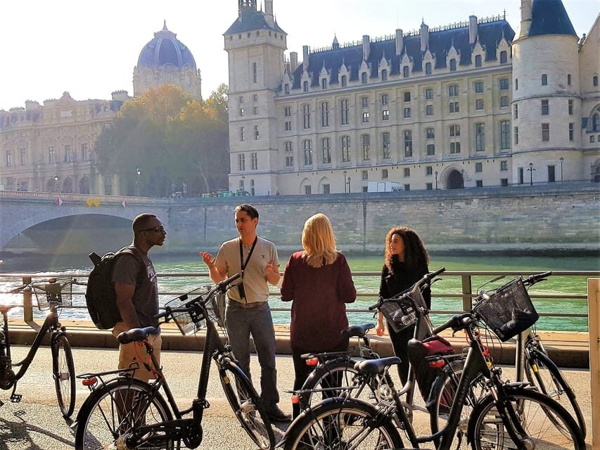 Paris: City Treasures Bike Tour - The Bike and Equipment