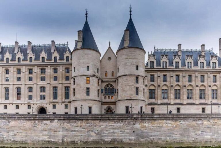 Paris: Crime and Mystery Walking Tour - Breaking Down the Highlights