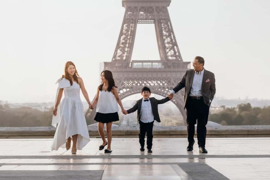 Paris: Eiffel Tower Photoshoot with a Professional - Value for Money: Is It Worth It?