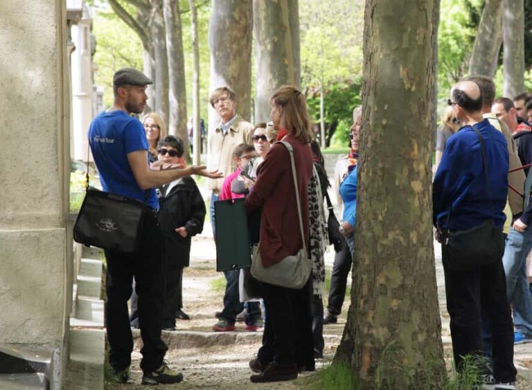 Paris: Famous Graves of Pere Lachaise Cemetery Guided Tour - The Overall Value