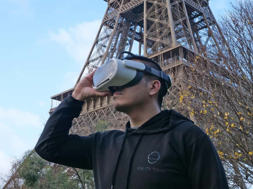 Paris : Immersive Eiffel Tower tour with virtual reality - What’s the Experience Like?