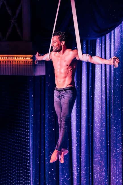 Paris: La Nouvelle Eve Cabaret Show with Champagne - What to Expect During the Night