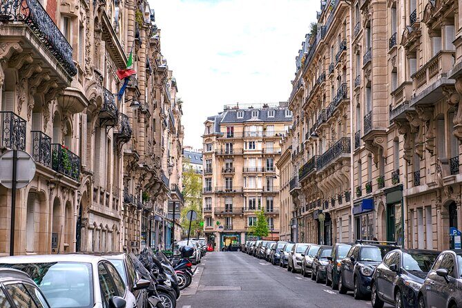 Paris Local Fashion Designers Shopping Tour with a Stylist - The Value of a Curated Experience