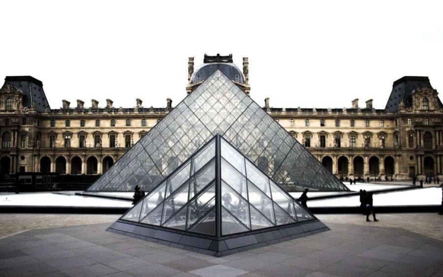 Paris: Louvre Museum Ticket with Optional Hosted - The Experience Inside the Louvre