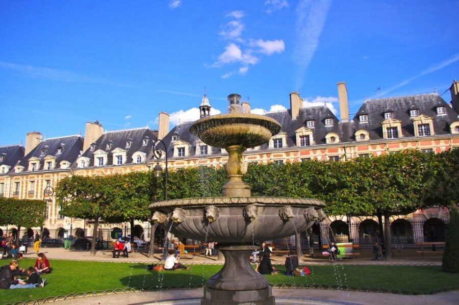 Paris Marais Quarter 2-Hour Private Walking Tour - What Makes This Tour Stand Out?