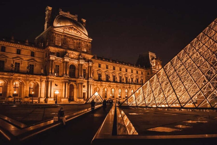 Paris: Mona Lisa and Louvre Highlights Tour SEMI PRIVATE - The Value of the Tour Price